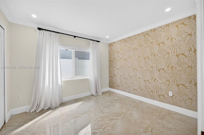 Building Photo - 13280 SW 39th Terrace