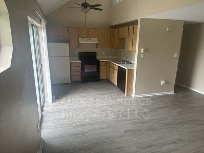 Building Photo - 4531 Boardwalk Dr