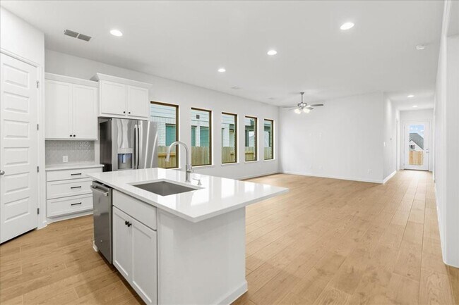 Building Photo - 154 Blackborrow Dr