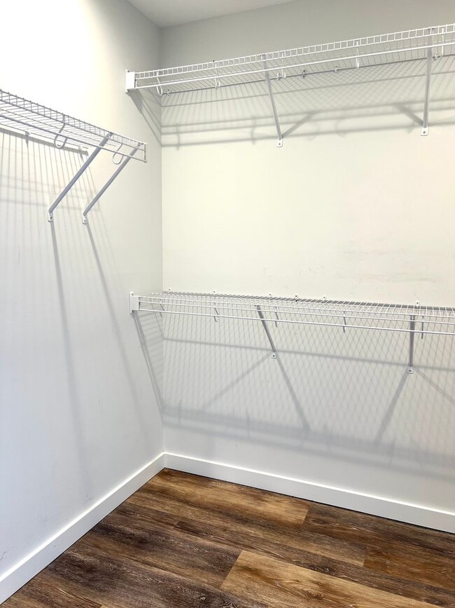 Building Photo - Charming 3 Bedroom 2 Bath home, Convenient NW Asheville location!