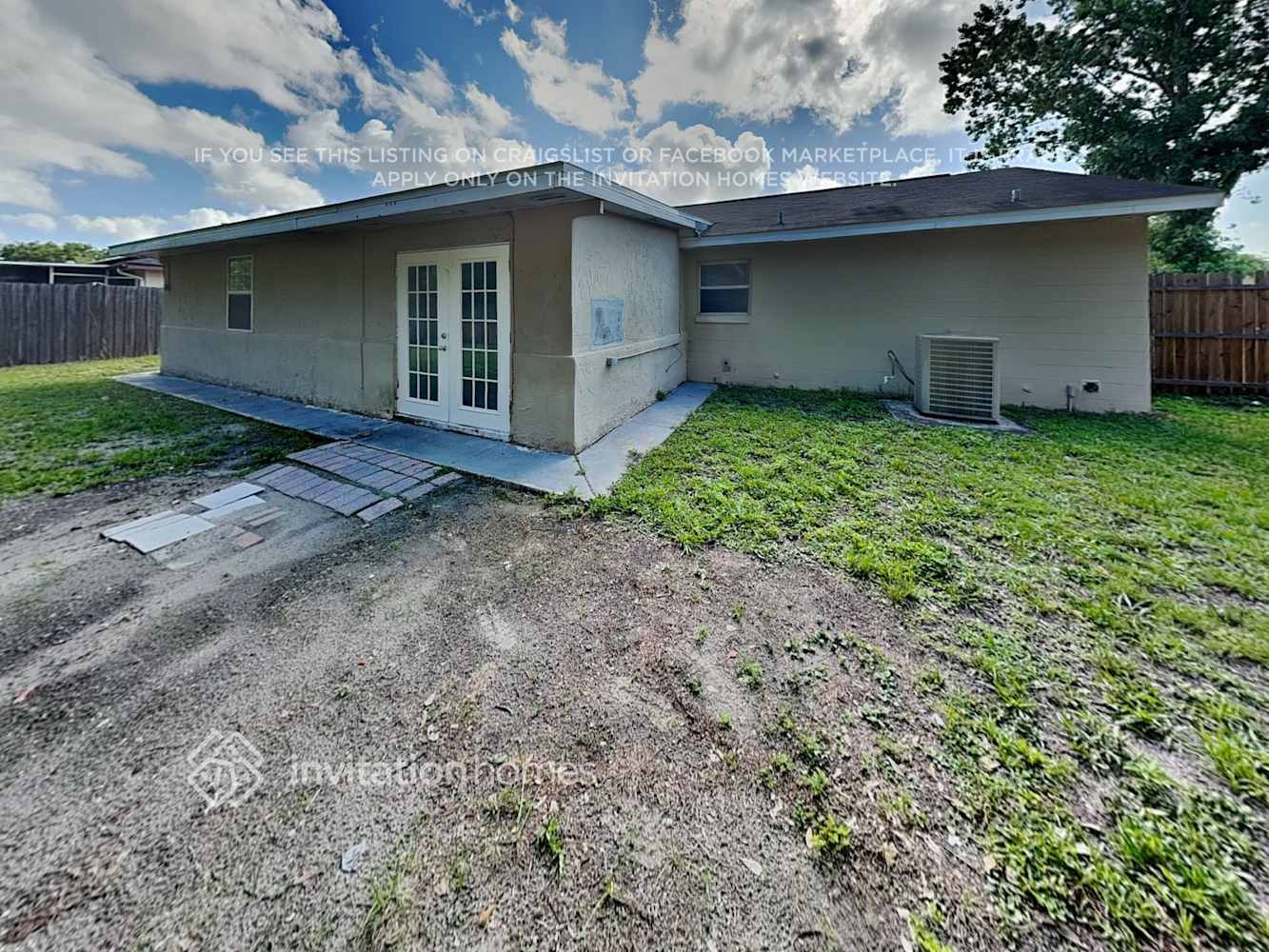 Building Photo - 302 Iowa Woods Cir W