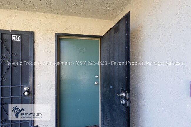 Building Photo - ***1/2 OFF FIRST MONTHS RENT ***CHARMING U...