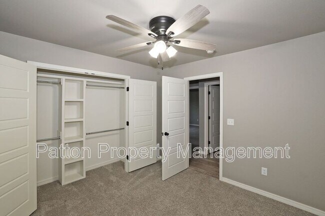 Building Photo - 14411 Periwinkle Dr