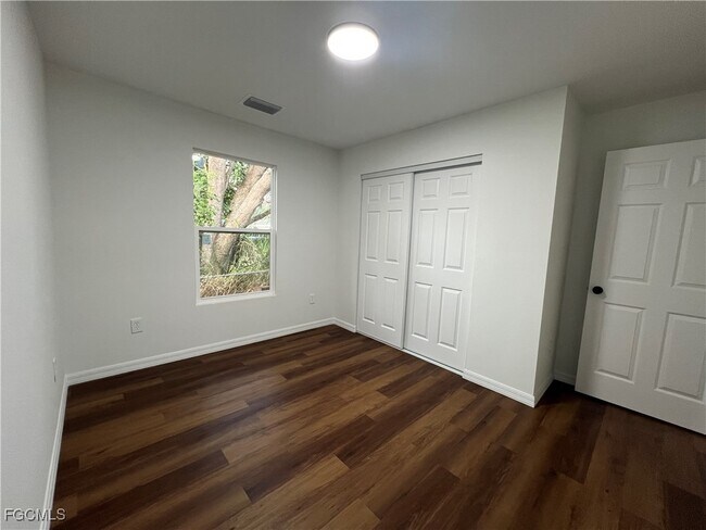 Building Photo - 1270 Allen St