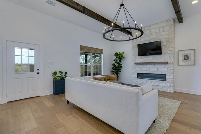 Building Photo - 24236 Spur Trail