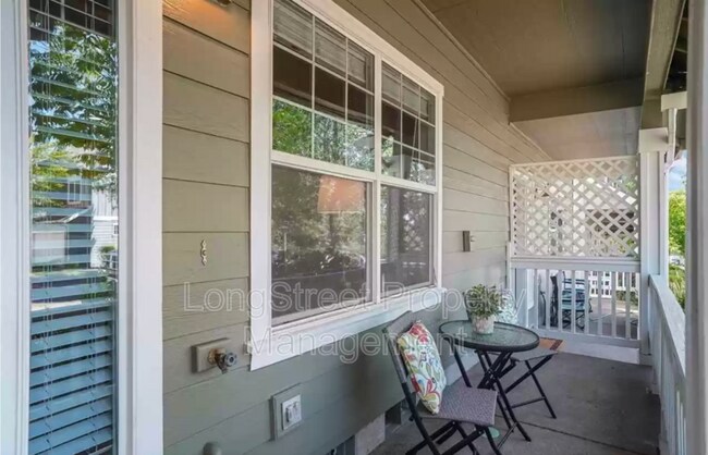 Building Photo - 3157 NW Shooting Star Dr