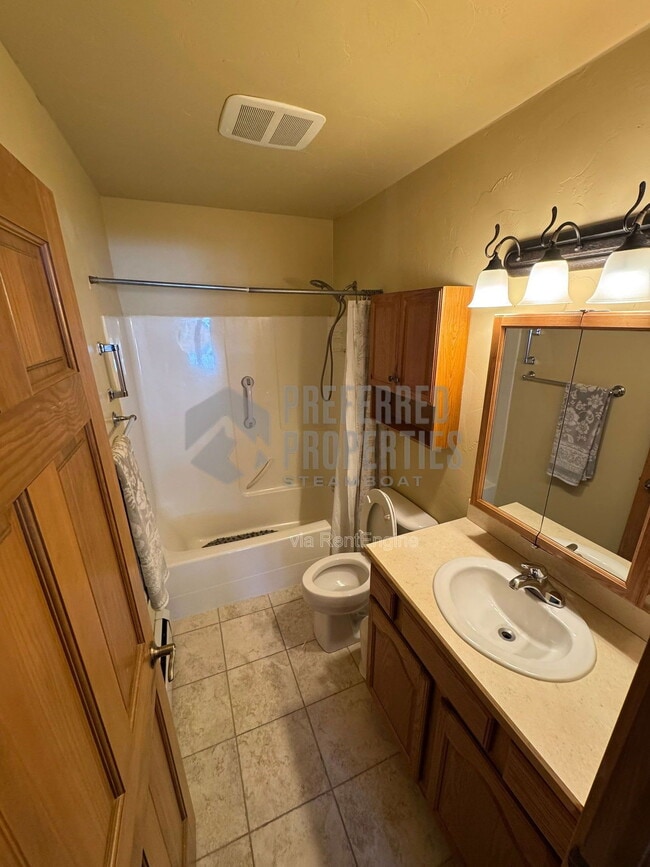 Building Photo - 2930 Alpenglow Way