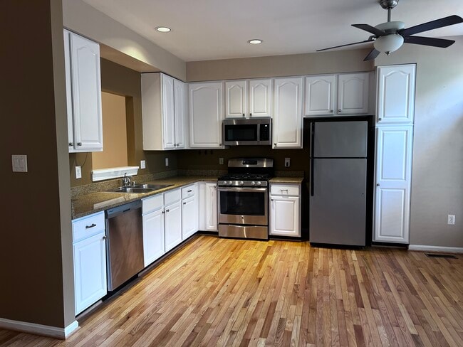 Building Photo - 2222 Journet Dr