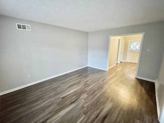 Building Photo - 5334 Craigmont Dr