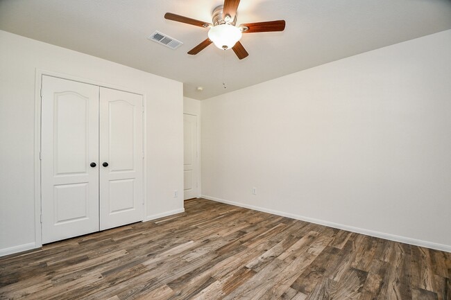 Building Photo - 835 Victoria Lakes Dr