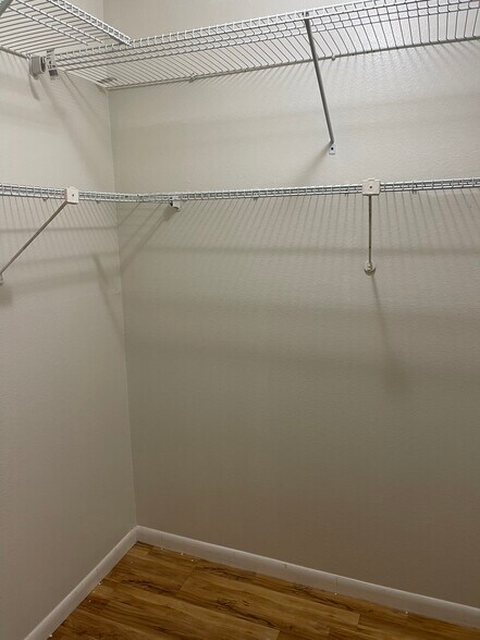 Building Photo - 1820 N Lauderdale Ave