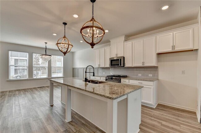 Building Photo - 2689 Richmond Row Dr