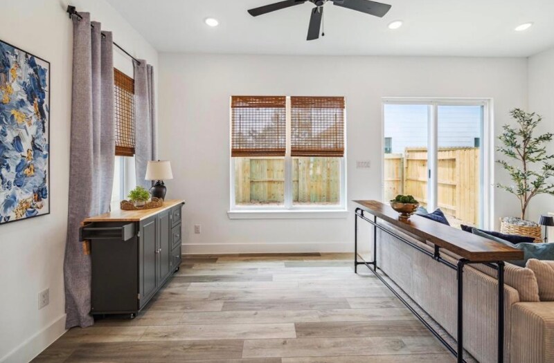 Building Photo - 5702 Breland St