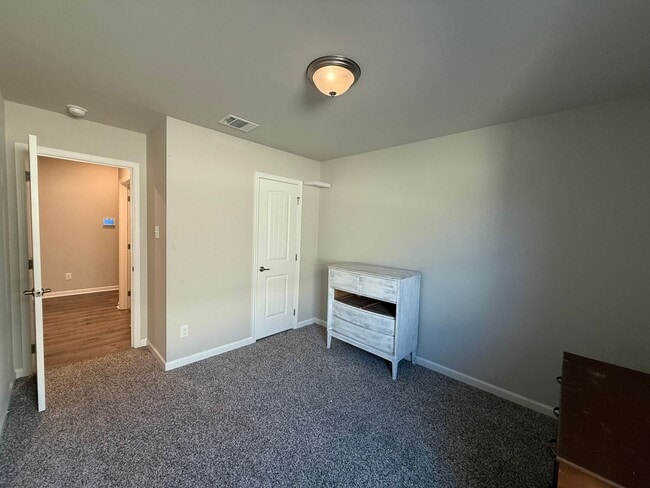 Building Photo - 127 Emerald Star Ln