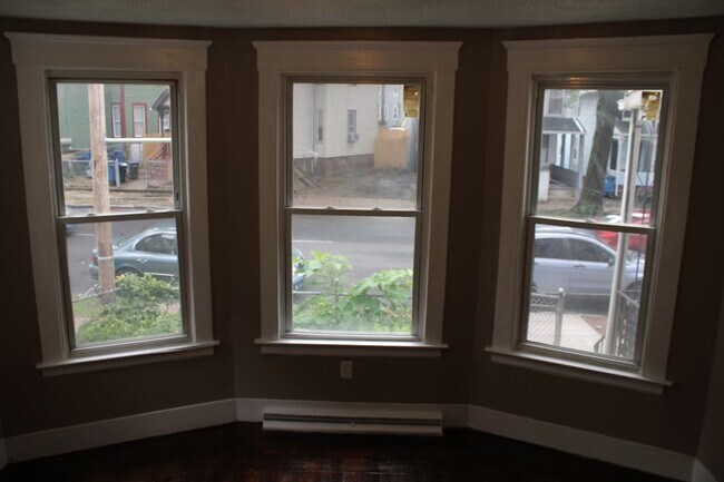 Primary Photo - 67 Derby Ave