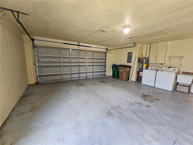 Building Photo - 1206 SE 36th Terrace