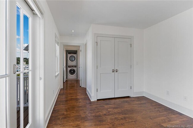 Building Photo - 75 Strickland Rd