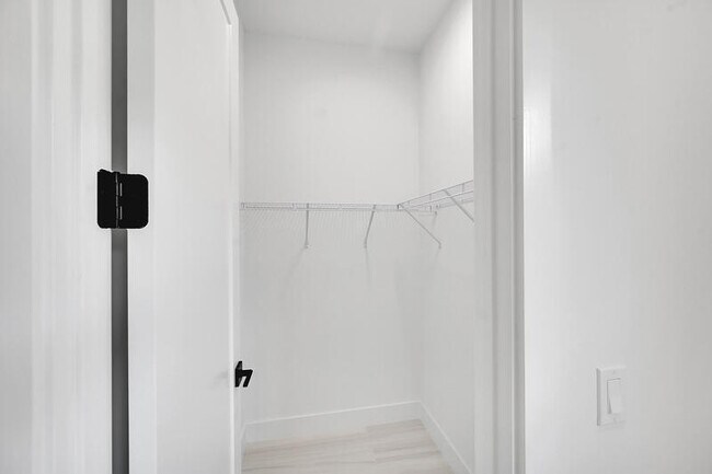 Building Photo - 9979 Migration Pt