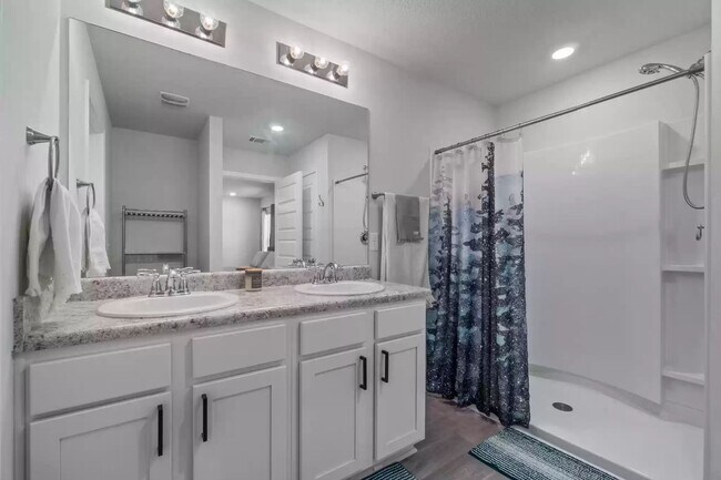 Building Photo - Beautiful, newly built 3-bedroom in South Walton