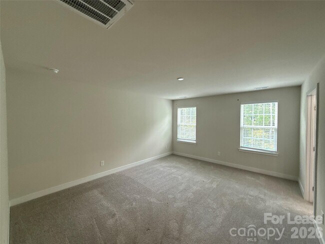 Building Photo - 422 Serenity Cir