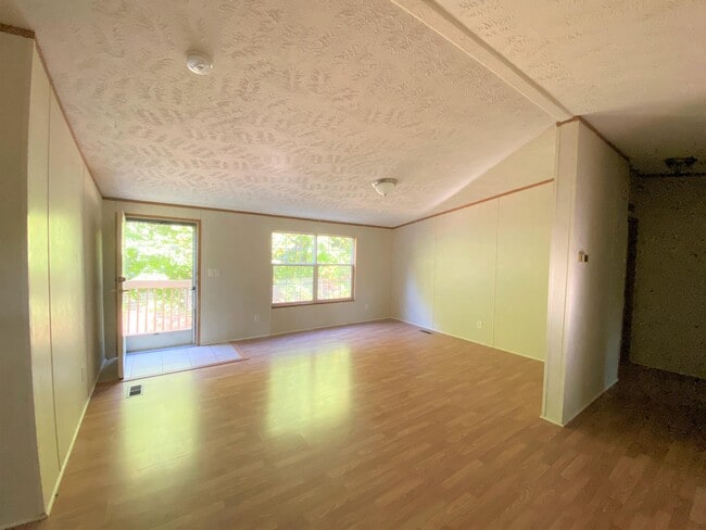 Building Photo - 96 White Oak Gap Rd