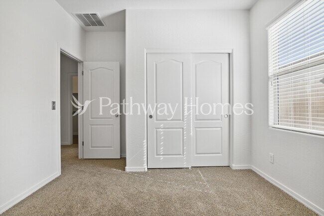 Building Photo - 8216 W Pueblo Ave