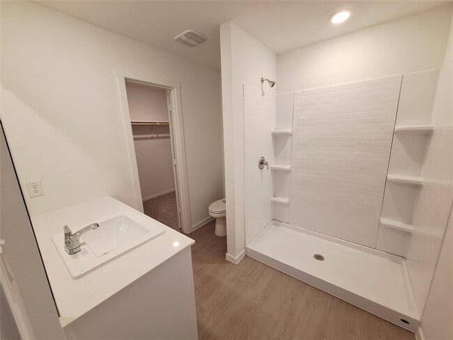 Building Photo - 510 Firedance Ct