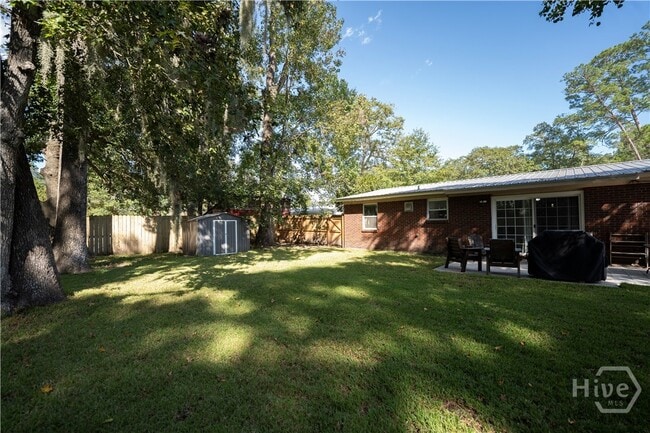 Building Photo - 12603 Golf Club Dr