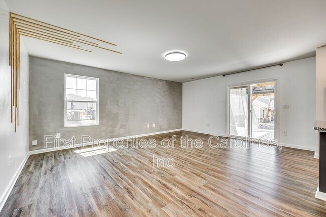 Building Photo - 1131 Ava Trail Ln