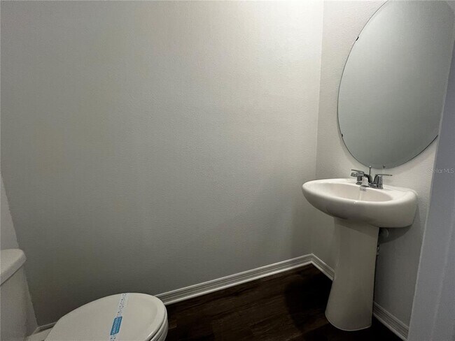 Building Photo - 2959 Canary Ave