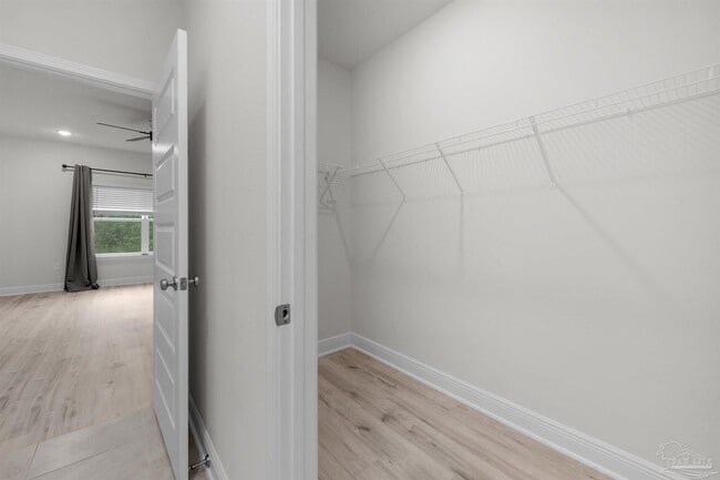 Building Photo - 7814 Burnside Lp