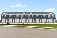 Building Photo - 2 Bedroom Townhome Located Close to Post