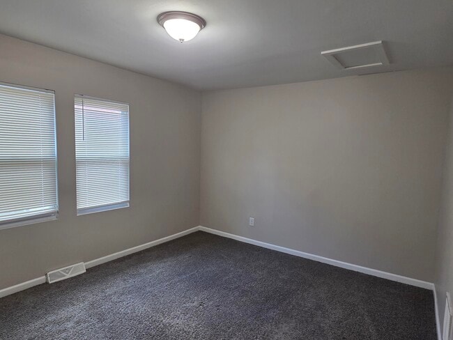 Building Photo - 15765 Ward Ave