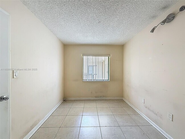 Building Photo - 8420 SW 133rd Avenue Rd