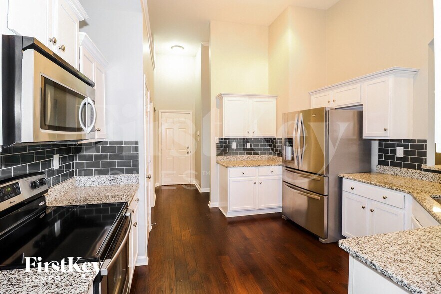Building Photo - 1651 S Frence Creek Cove
