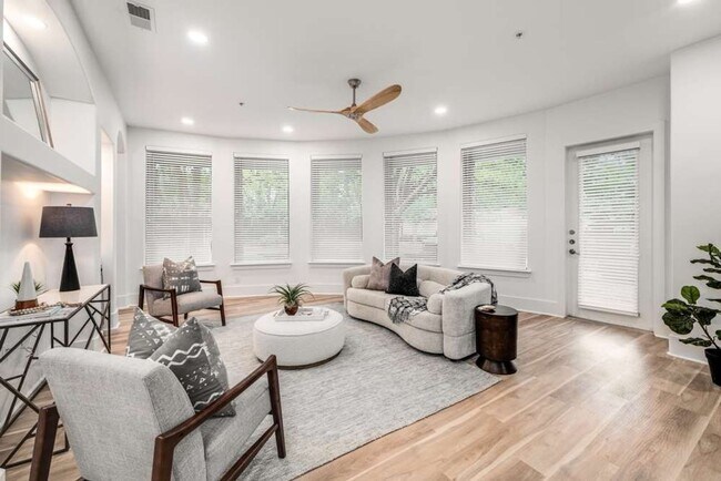 Primary Photo - Renovated Corner Condo, Move-In Ready!