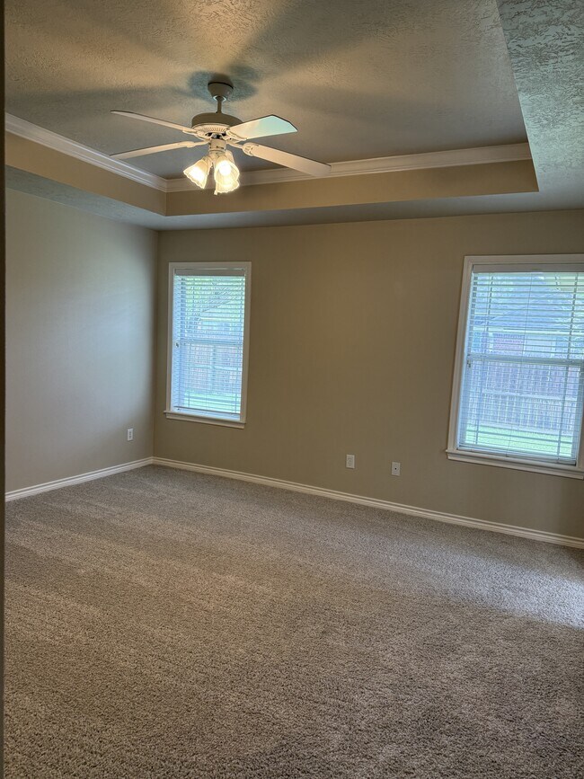 Building Photo - 223 Karten Ln