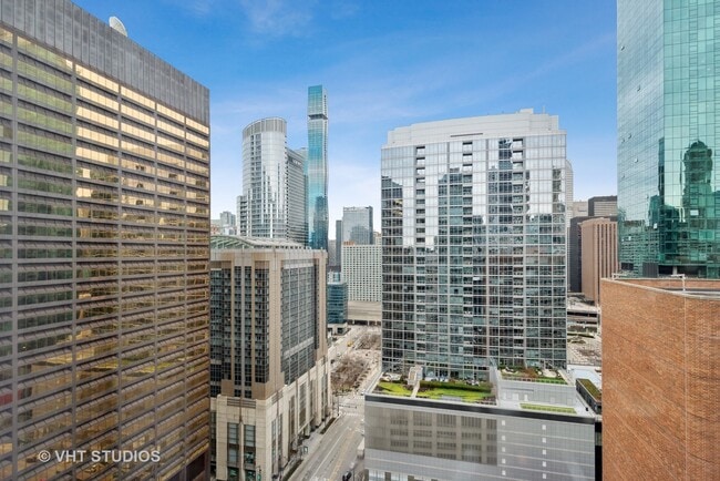 Building Photo - 600 N Fairbanks Ct