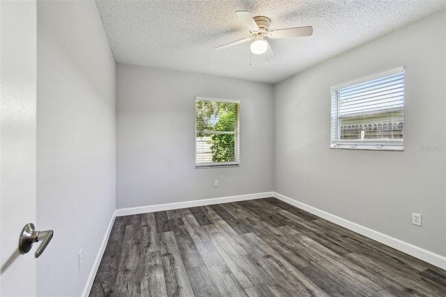 Building Photo - 331 Feather Tree Dr