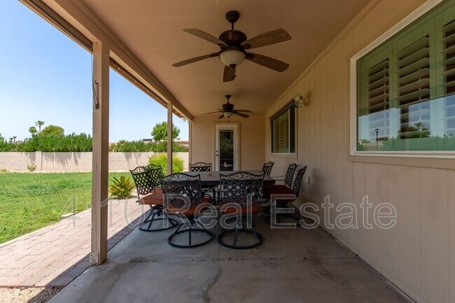 Building Photo - 26002 S La Cite Dr