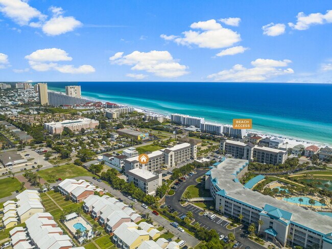 Building Photo - 732 Scenic Gulf Dr