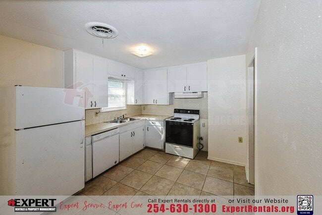 Building Photo - Charming 3 Bedroom Home Located in Coppera...