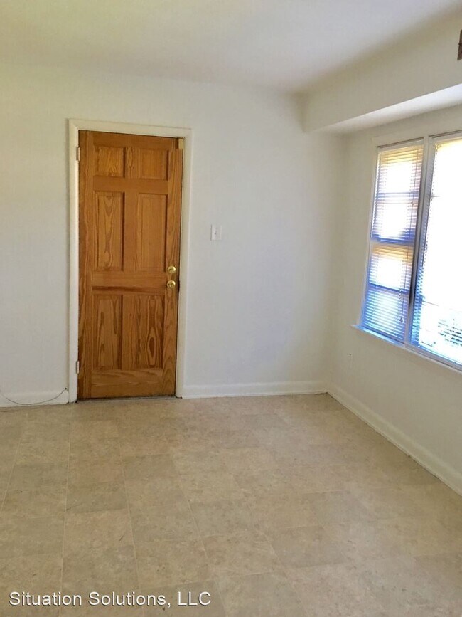 Building Photo - 3 br, 2 bath House - 1033 Georgetown Rd