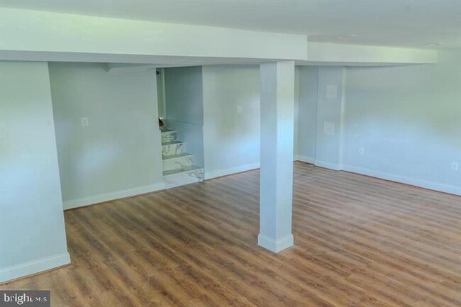 Building Photo - 1528 Matthewstown Rd