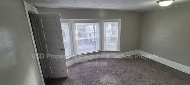 Building Photo - 7523 Aetna Rd