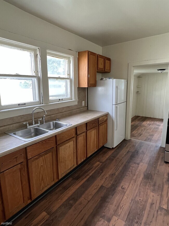 Building Photo - 4 br, 2 bath House - 414 Woodlawn Street S...