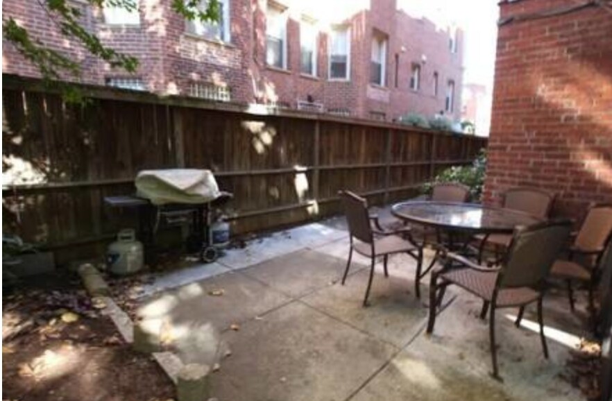 Common Backyard - 3210 17th St NW