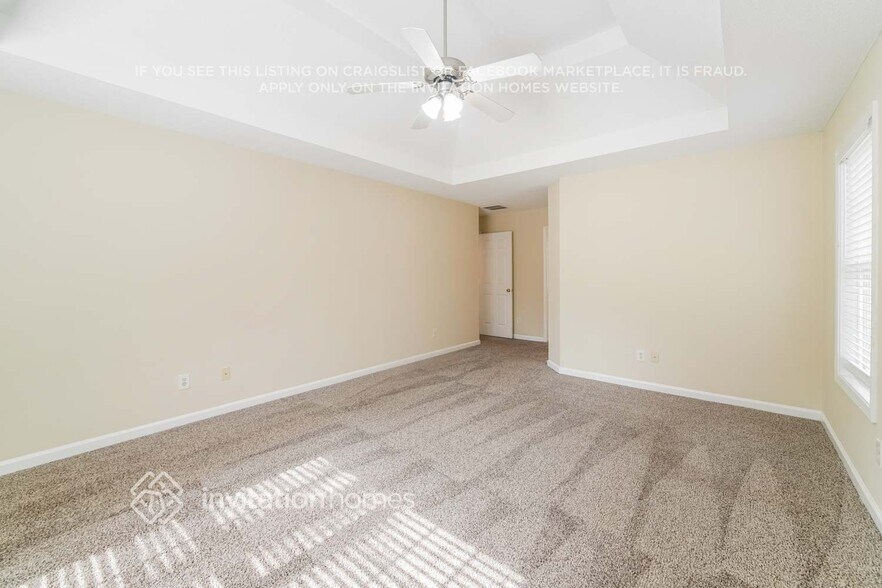 Building Photo - 3061 Ridgeview Dr