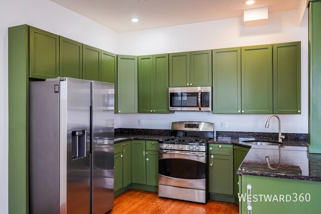 Building Photo - 5172 S Michigan Ave