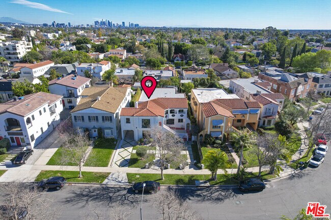 Building Photo - 1032 Masselin Ave